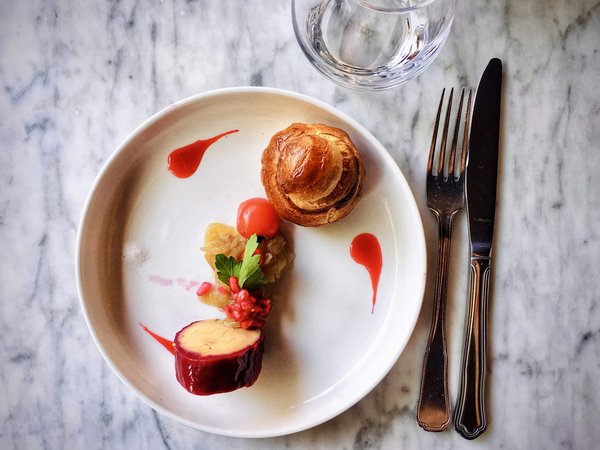 How to Prepare an Elegant Seared Scallops Dish with a Citrus Beurre Blanc?